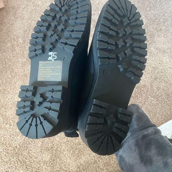 NWOT Steve Madden Quilted Boot(size 7) - Picture 4 of 7